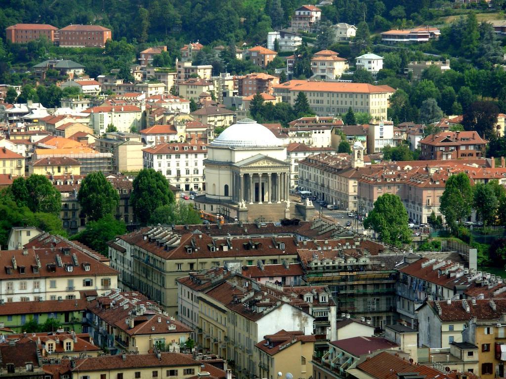 Casa Petrarca Bed & Breakfast Turin Exterior photo